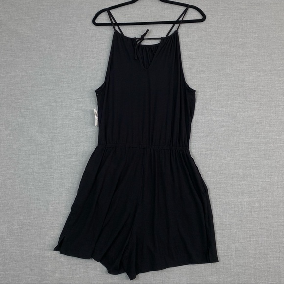 Old Navy Romper Womens Small ( Tall ) Black Spaghetti Straps Side Pockets NEW - Picture 1 of 7